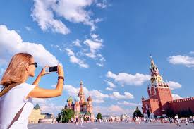 Tourisme : quelles consÃ©quences du retrait de la Russie de l'OMT ? La Russie va se priver de nombreux programmes internationaux 